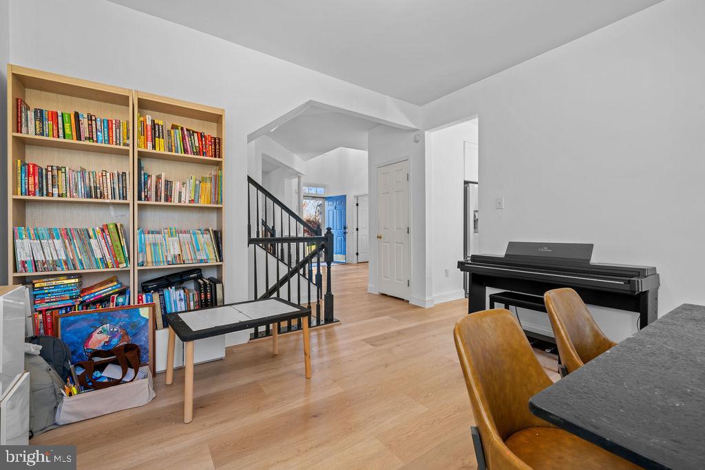 RIVER HILL - Residential