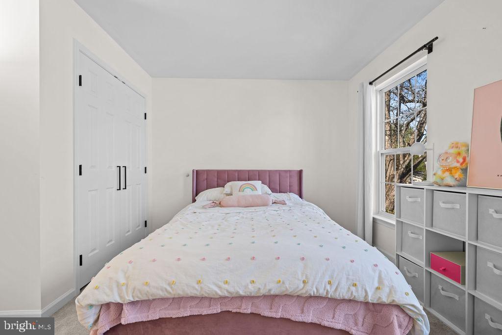 RIVER HILL - Residential