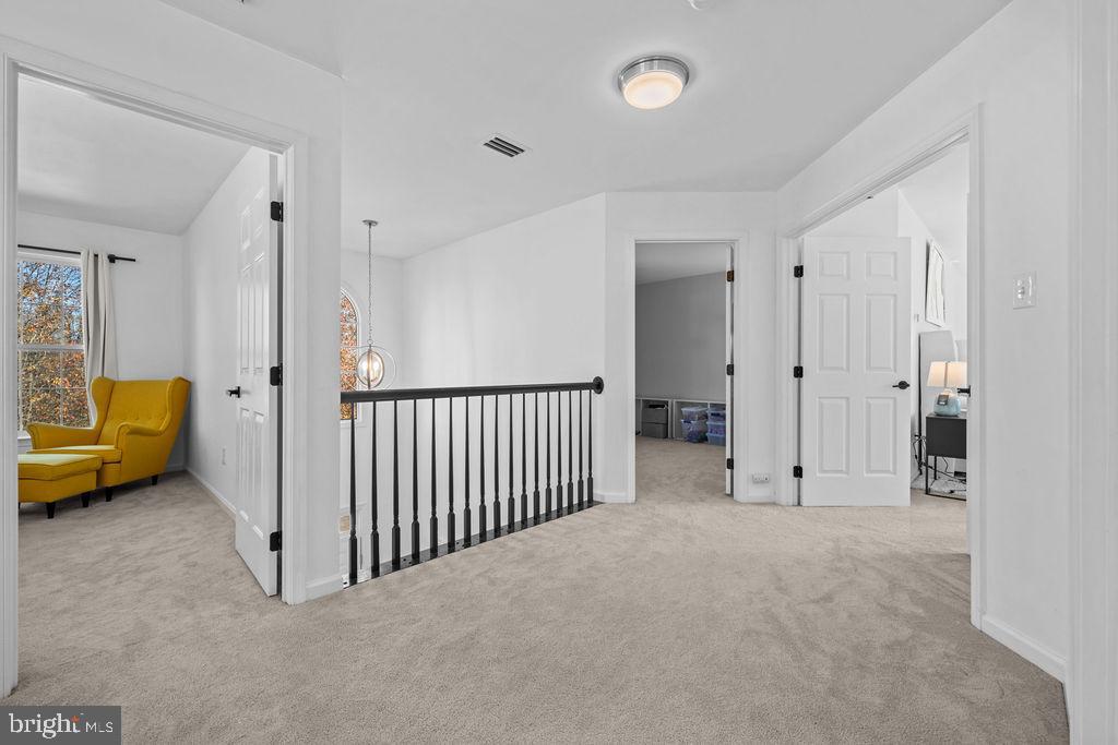 RIVER HILL - Residential