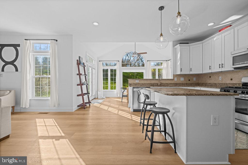 RIVER HILL - Residential