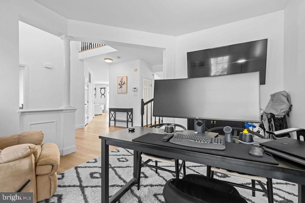 RIVER HILL - Residential