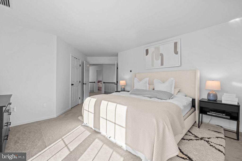 RIVER HILL - Residential