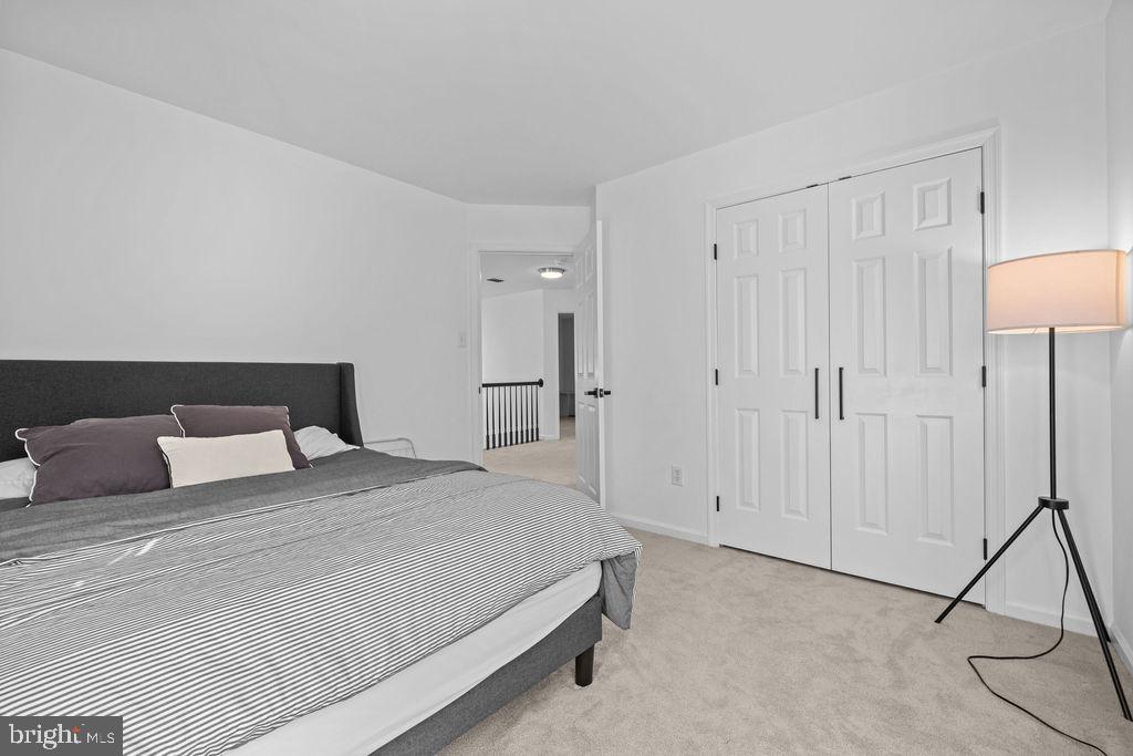 RIVER HILL - Residential