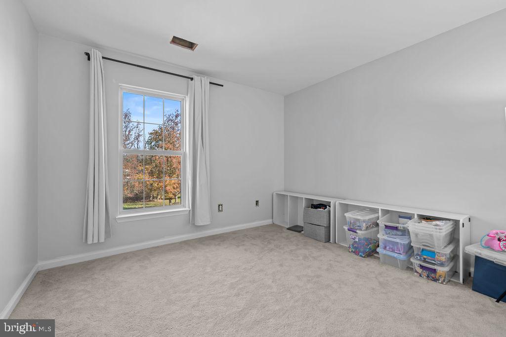 RIVER HILL - Residential