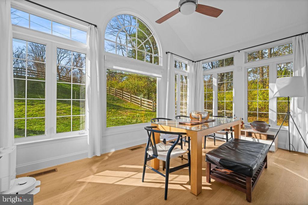 RIVER HILL - Residential