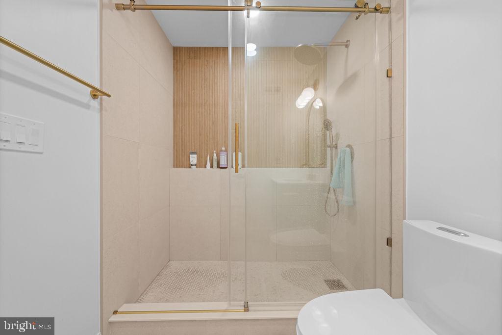 RIVER HILL - Residential