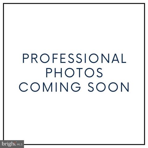 Photo of 11381 Aristotle Drive #10-410, FAIRFAX, VA 22030 (MLS # VAFX2305980)