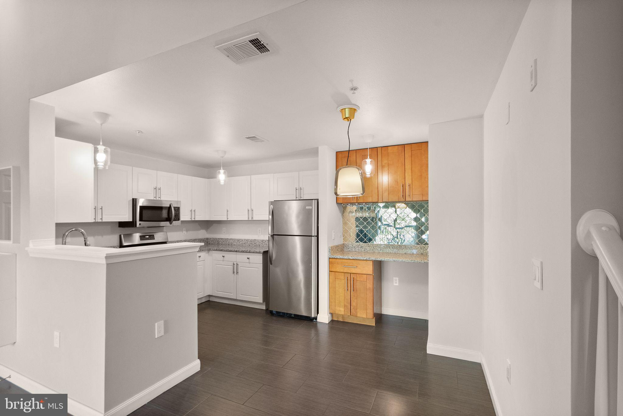 FAIRFAX  RIDGE CONDO - Residential
