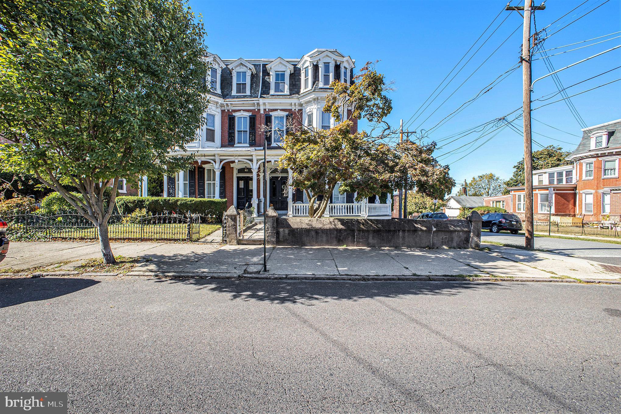 Discover the perfect blend of comfort and convenience in this 1BR/1BA third-floor unit, nestled in the vibrant heart of Phoenixville. Enjoy an abundance of natural light, central air, and forced heat, all within walking distance to local amenities.