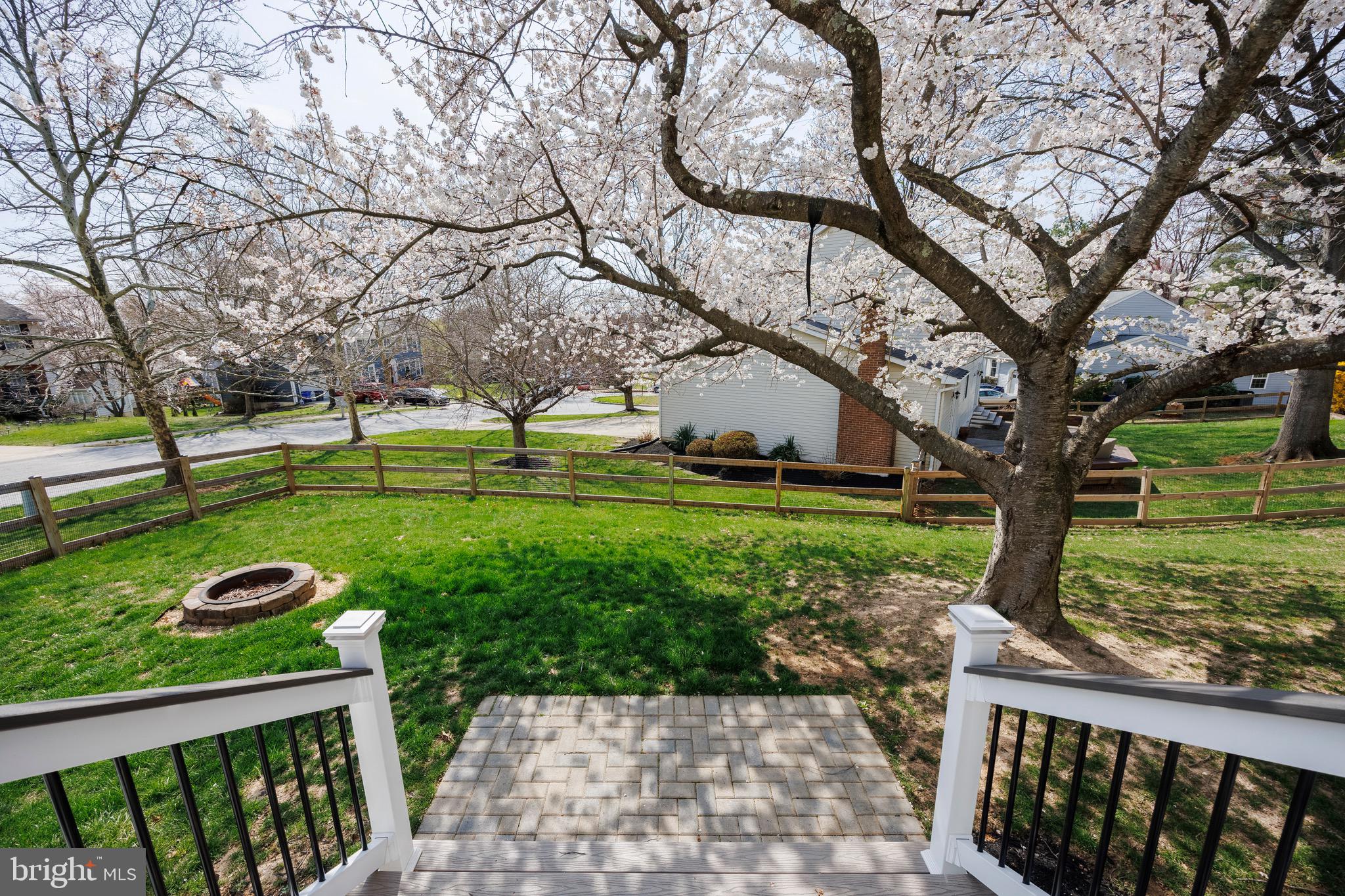 LONG REACH - Residential