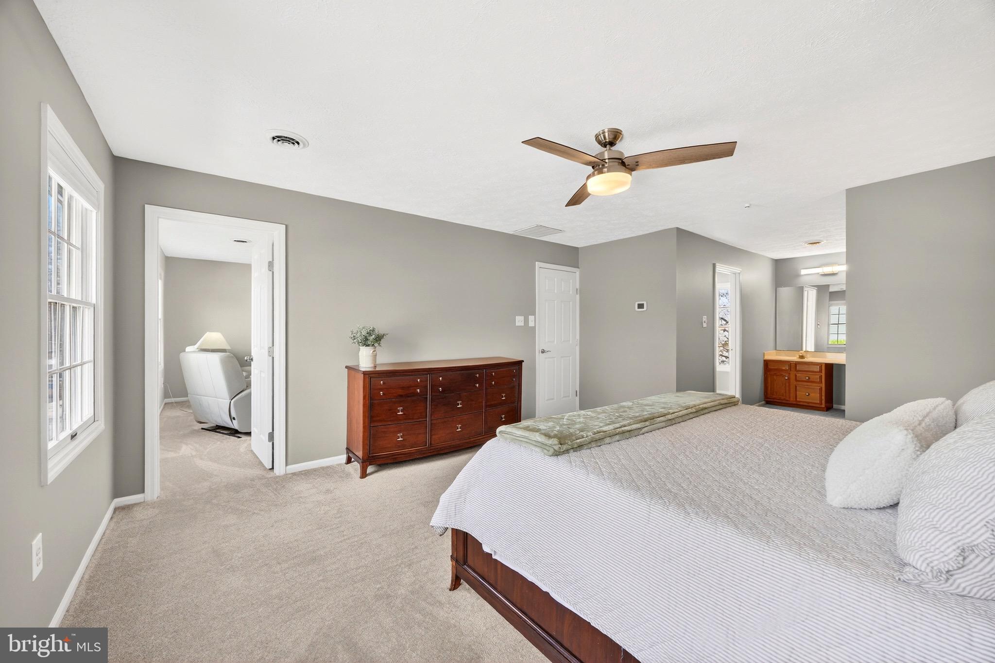 LONG REACH - Residential