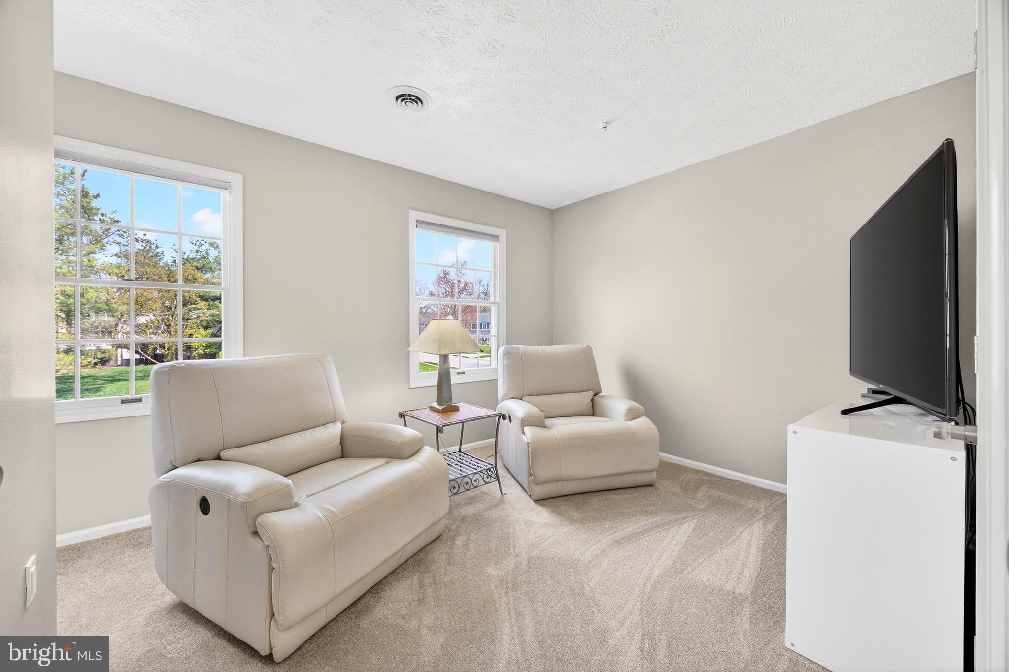 LONG REACH - Residential