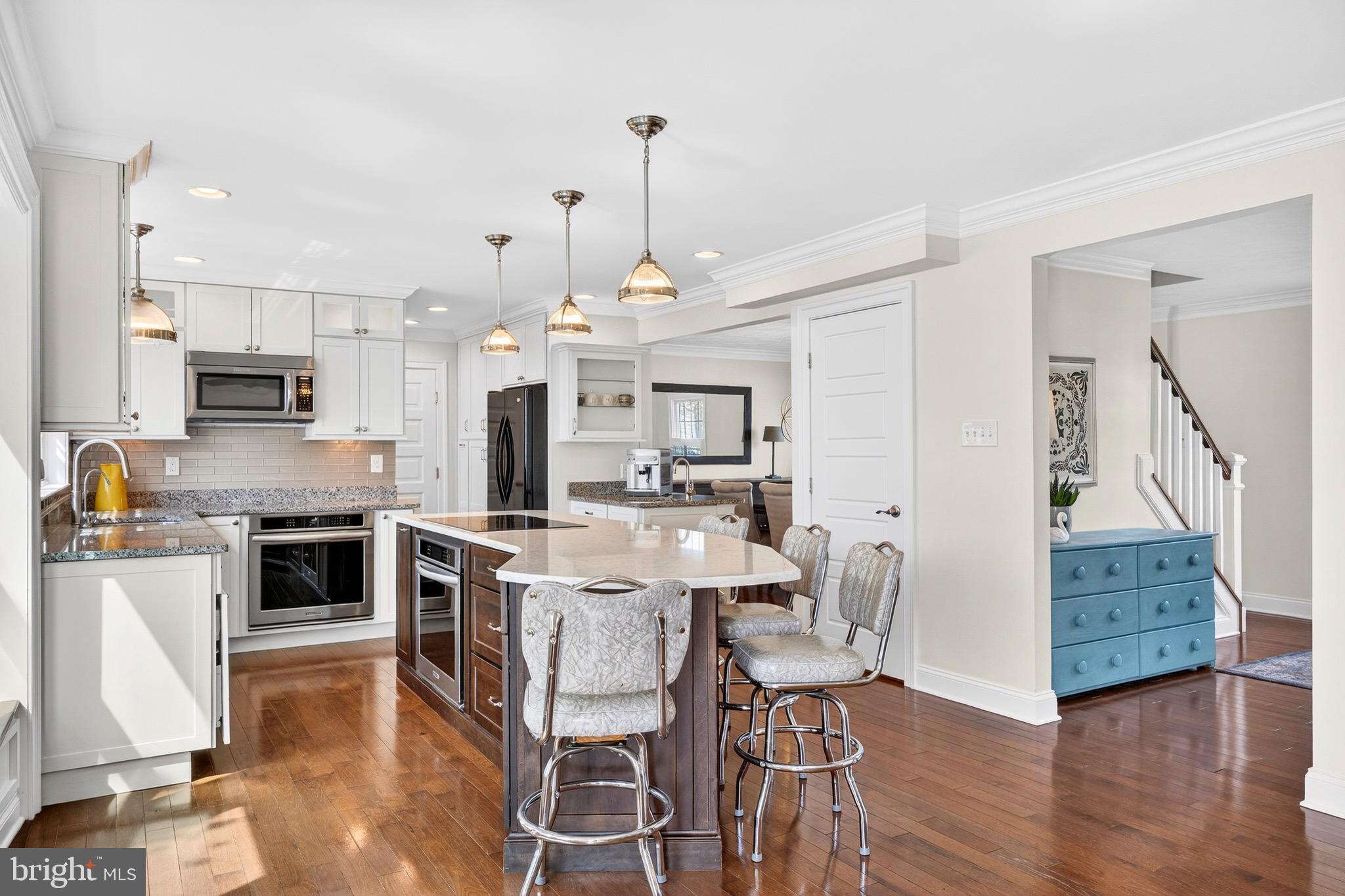 LONG REACH - Residential