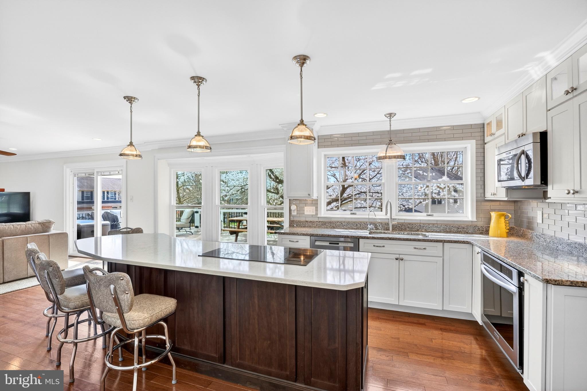 LONG REACH - Residential