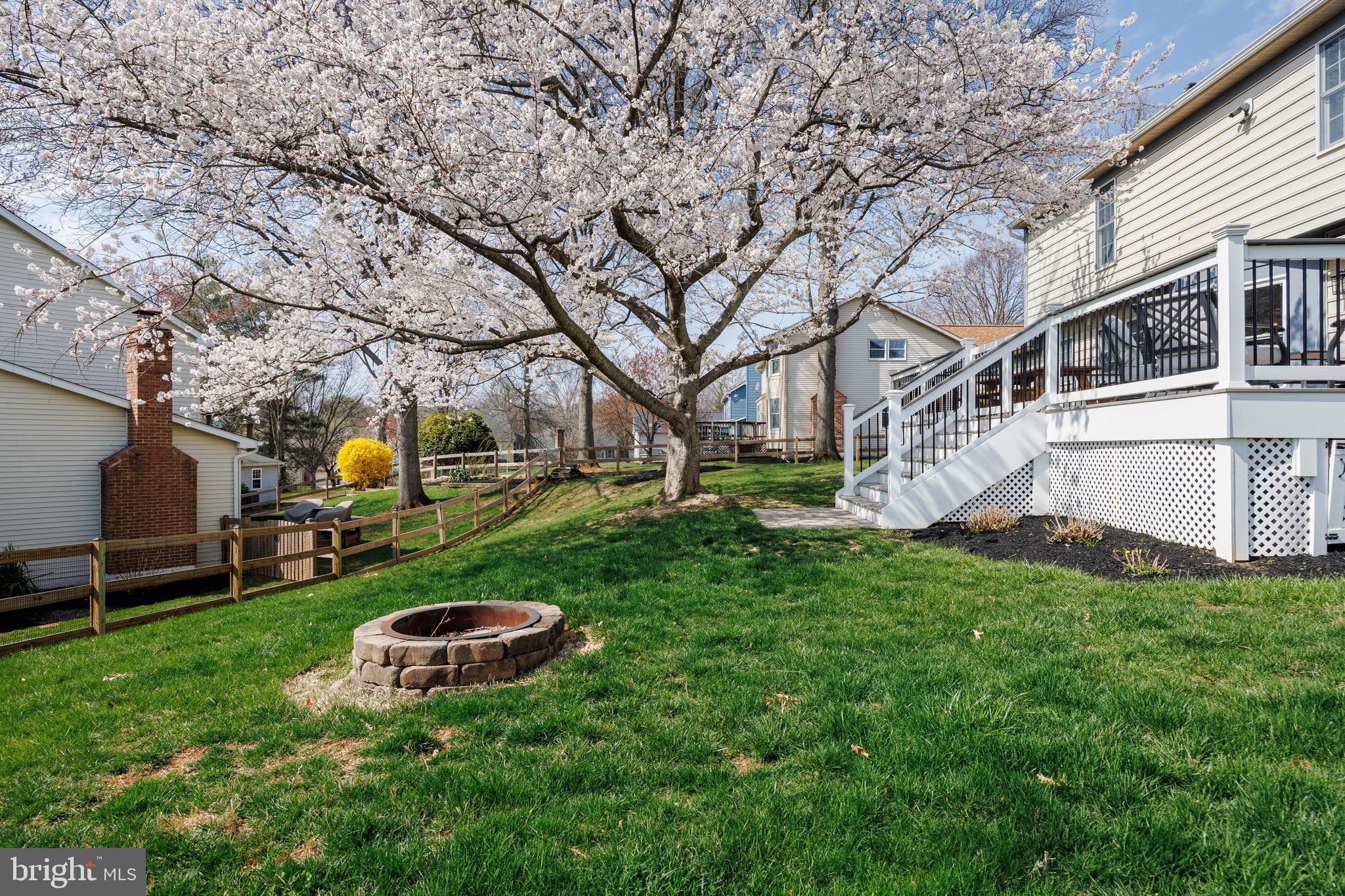 LONG REACH - Residential