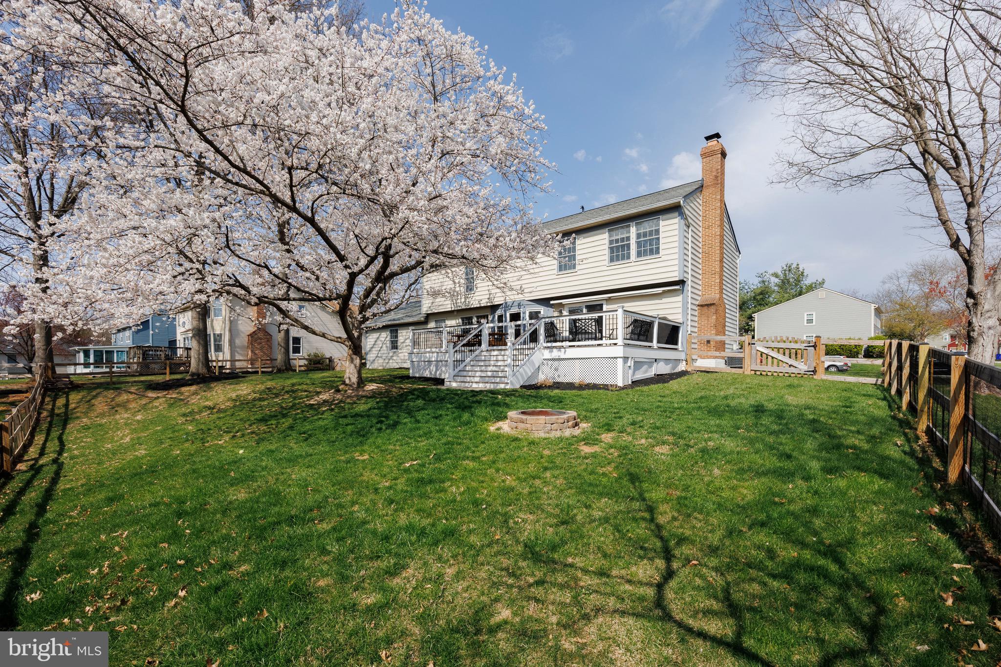 LONG REACH - Residential