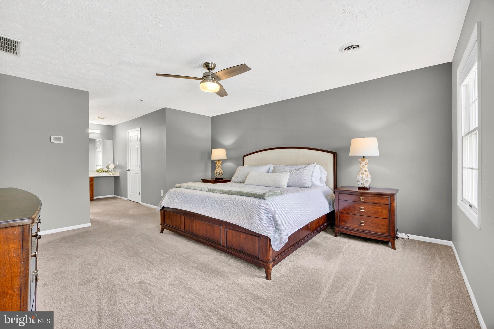 LONG REACH - Residential