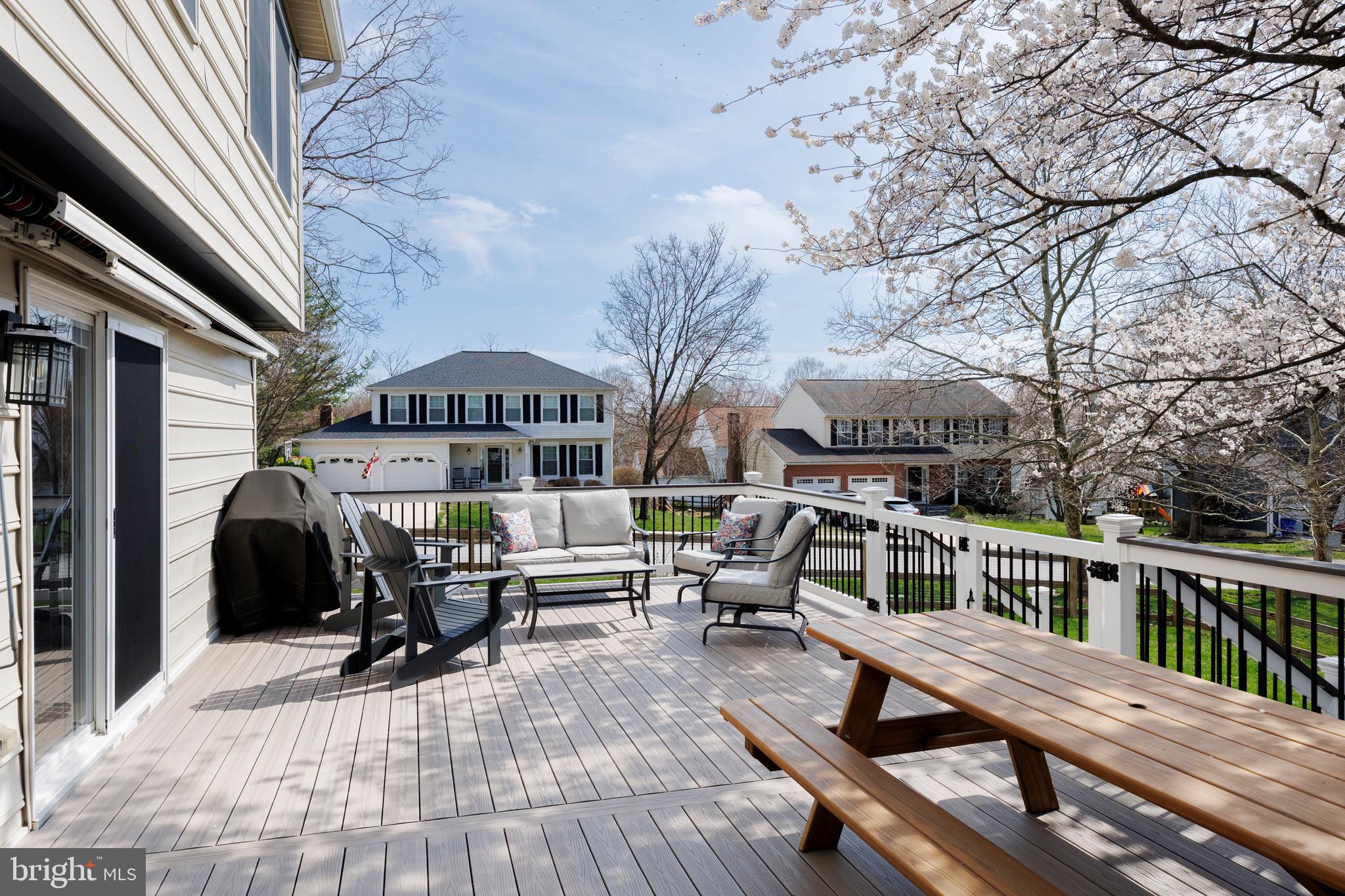 LONG REACH - Residential