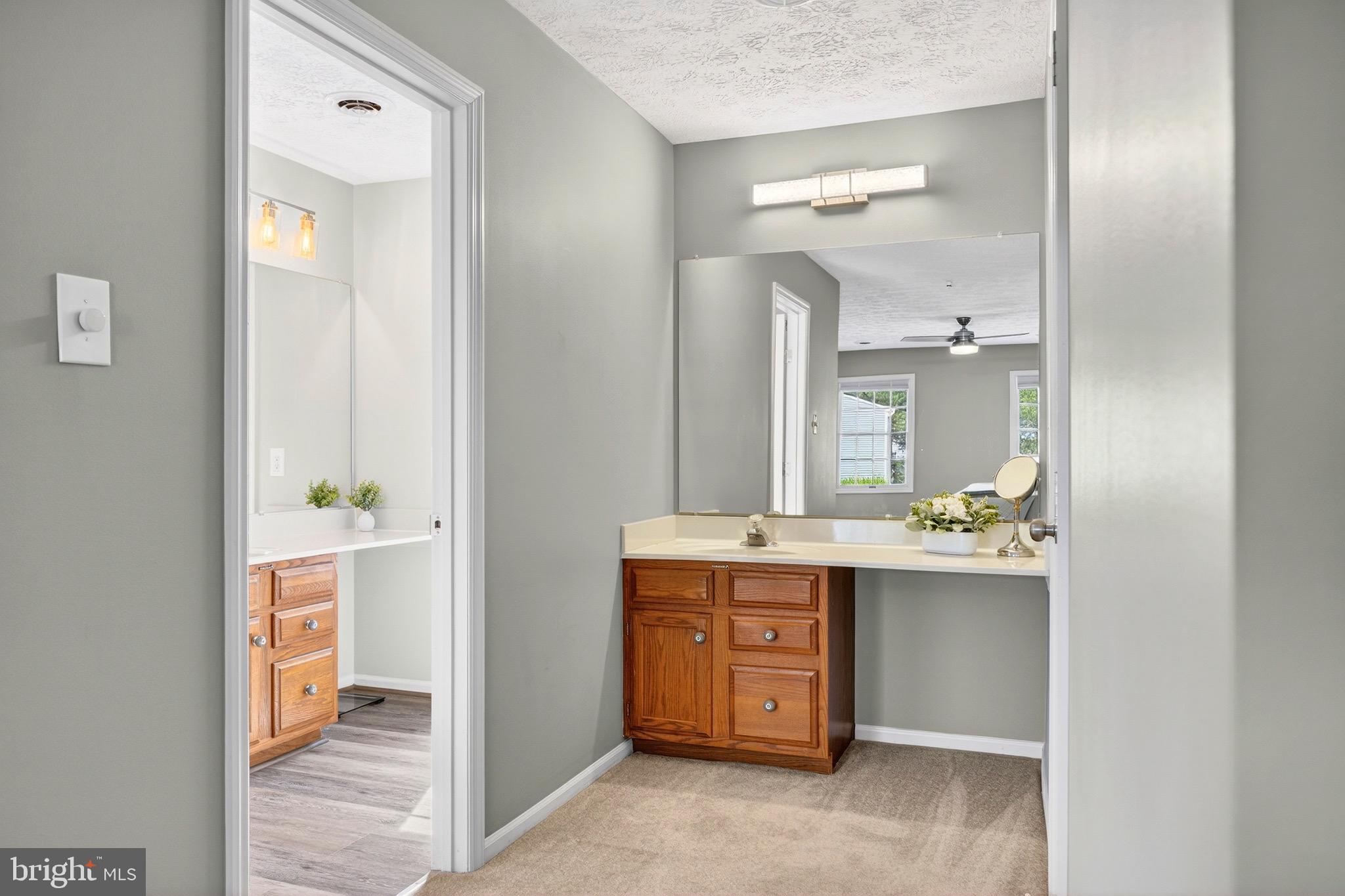 LONG REACH - Residential