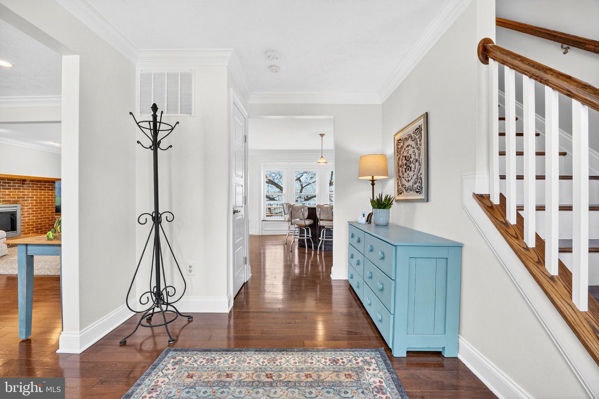 LONG REACH - Residential