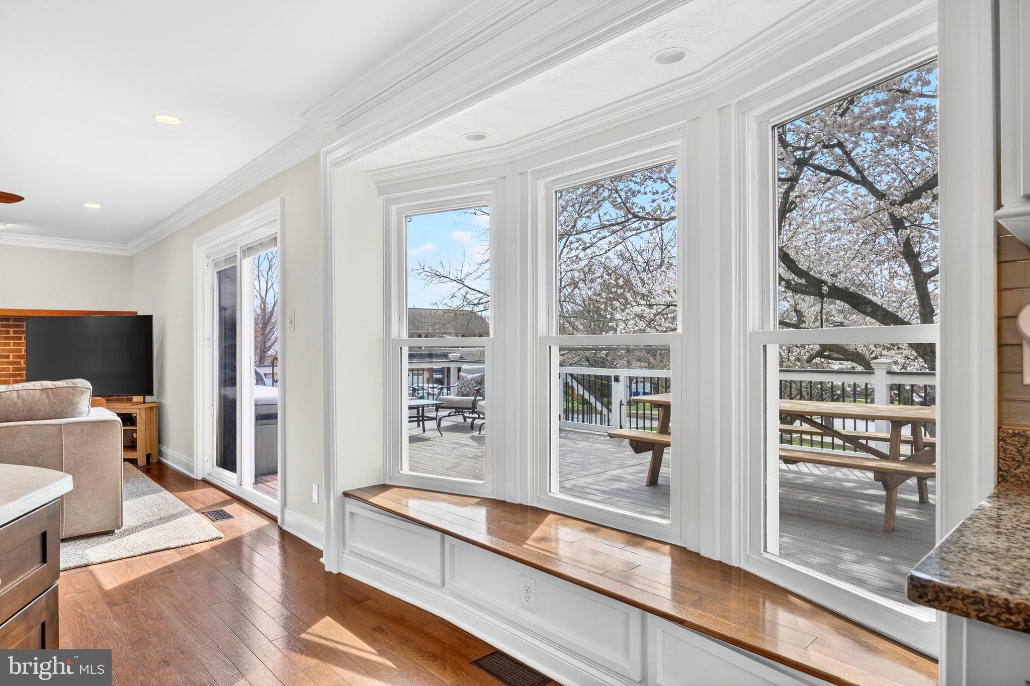 LONG REACH - Residential