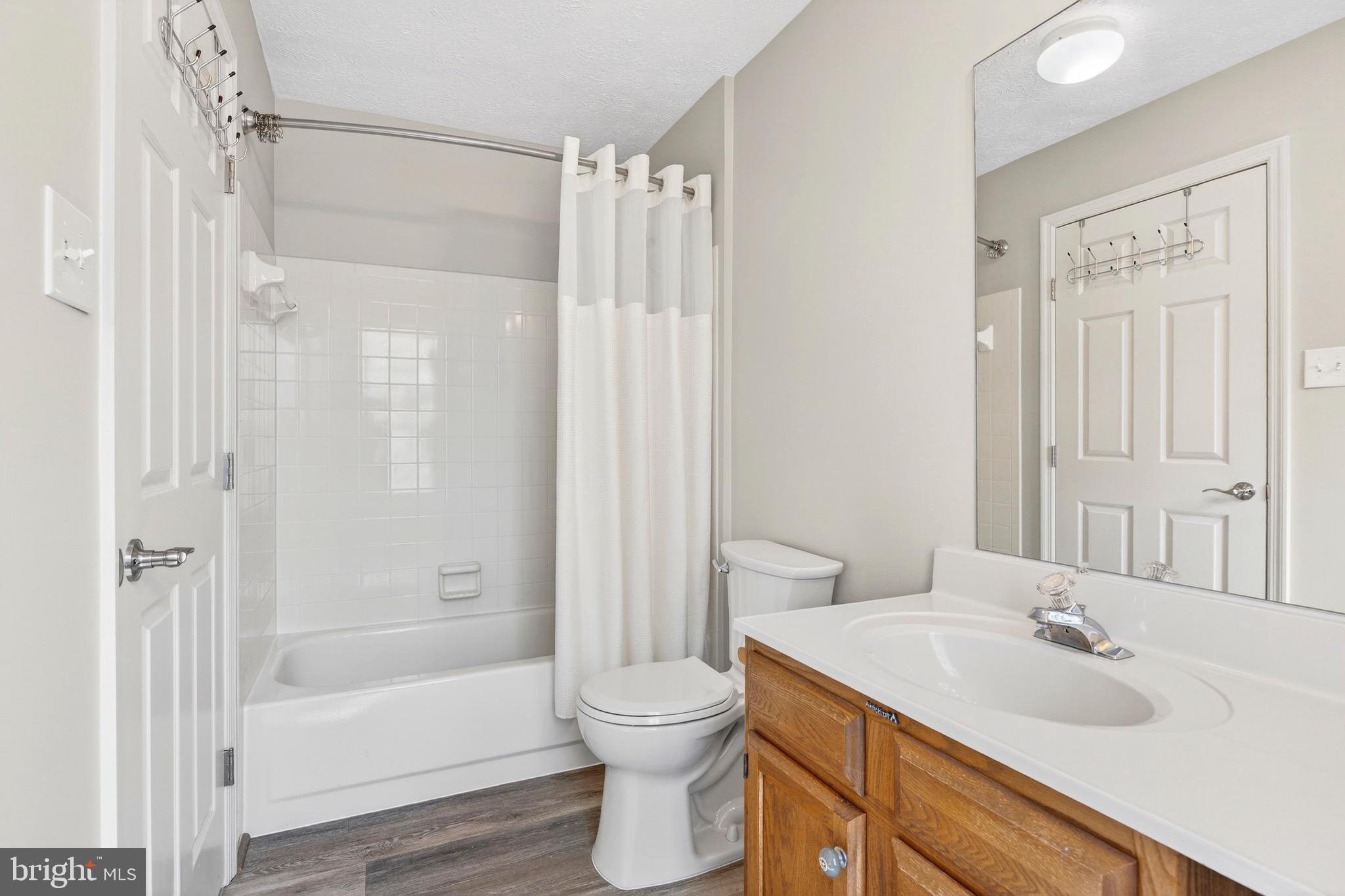 LONG REACH - Residential