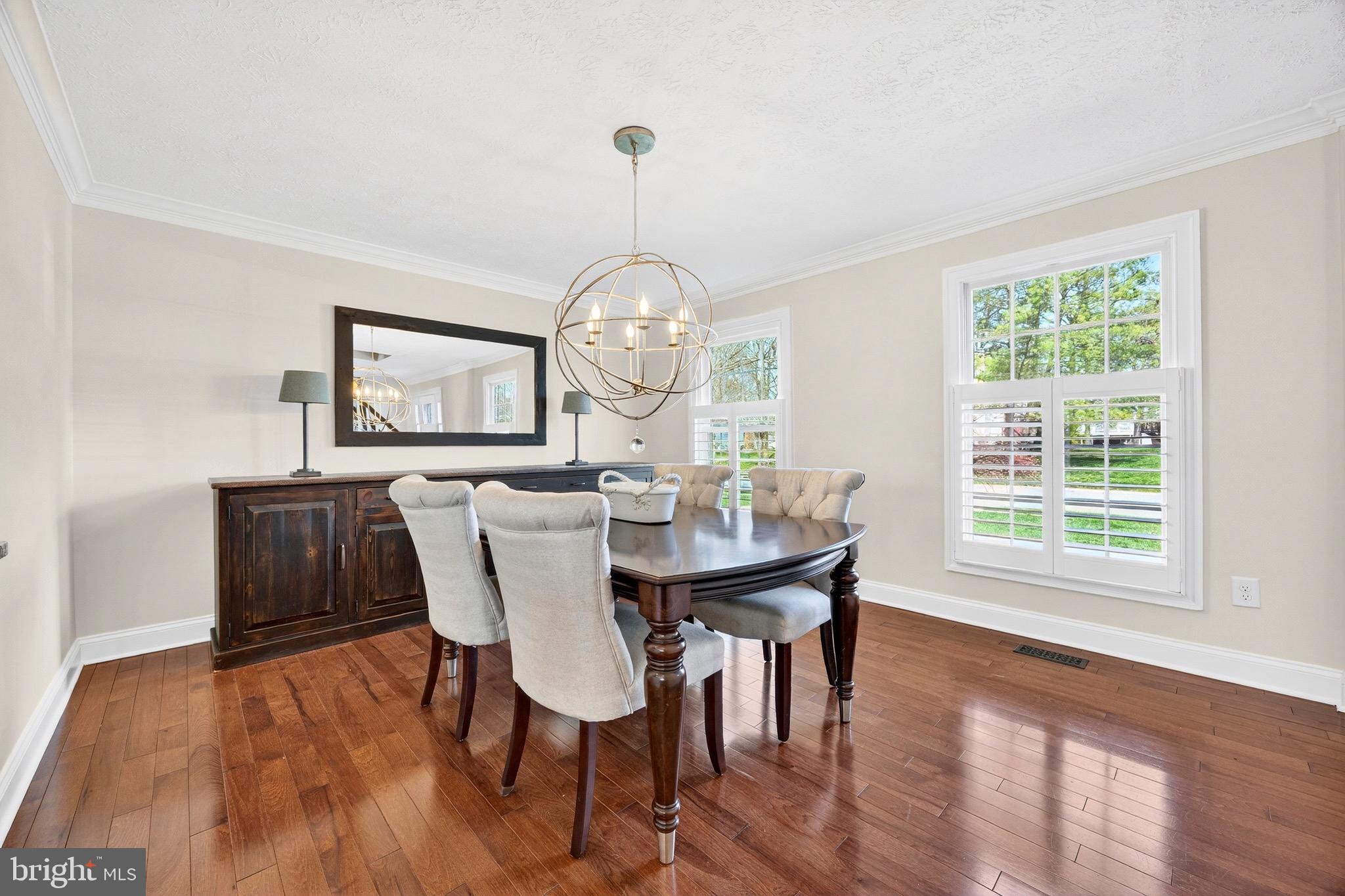 LONG REACH - Residential