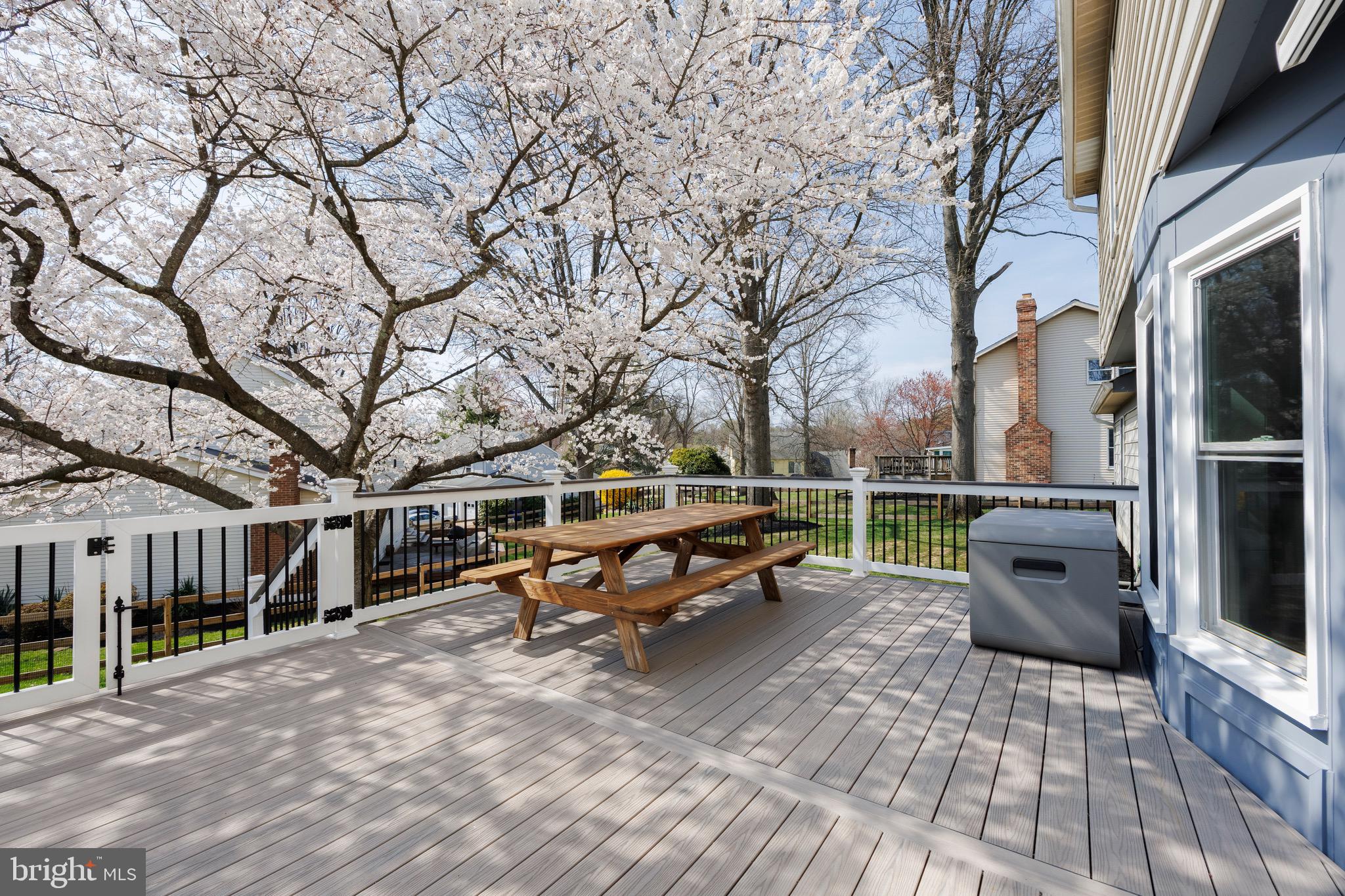 LONG REACH - Residential