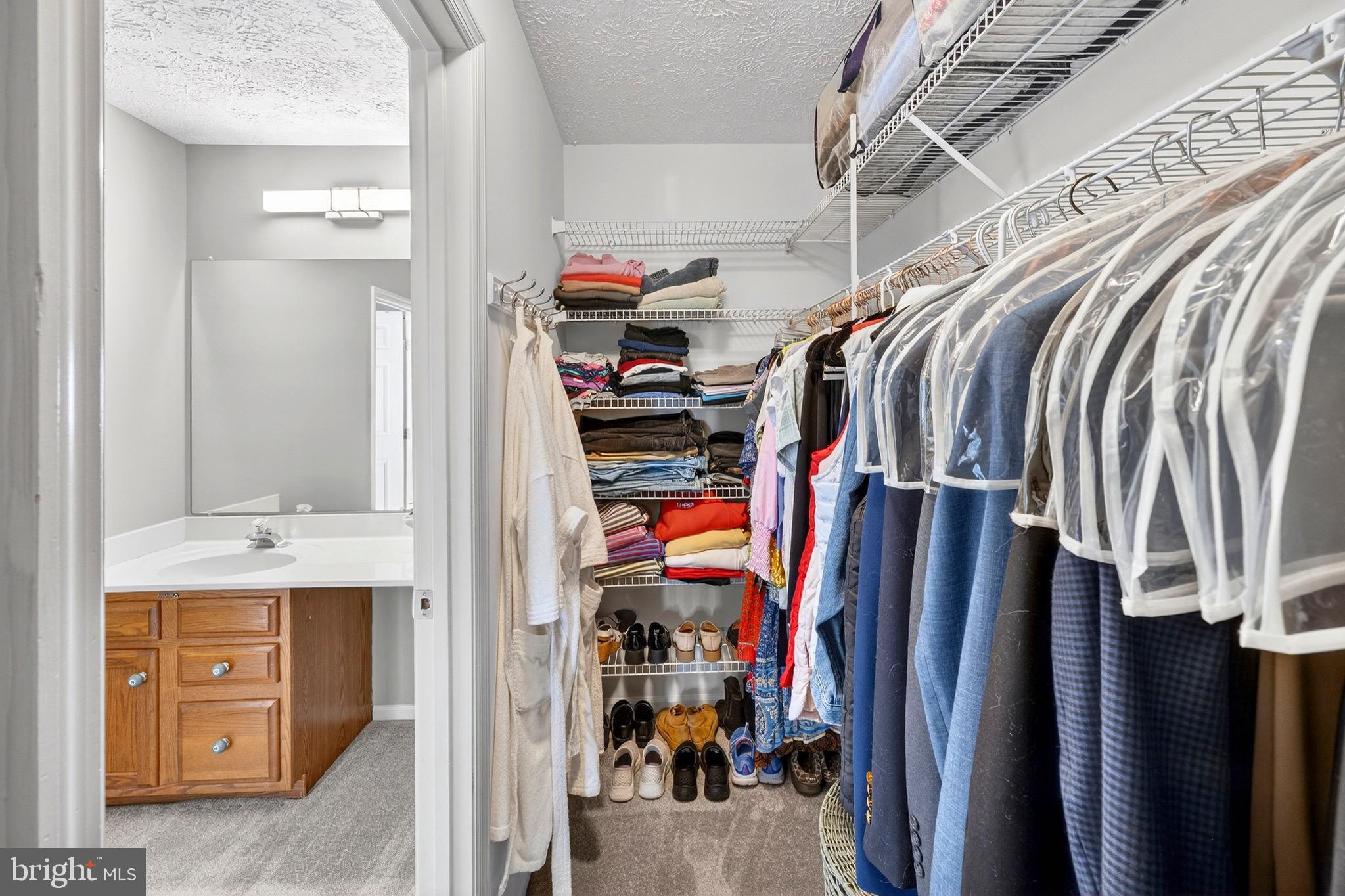 LONG REACH - Residential