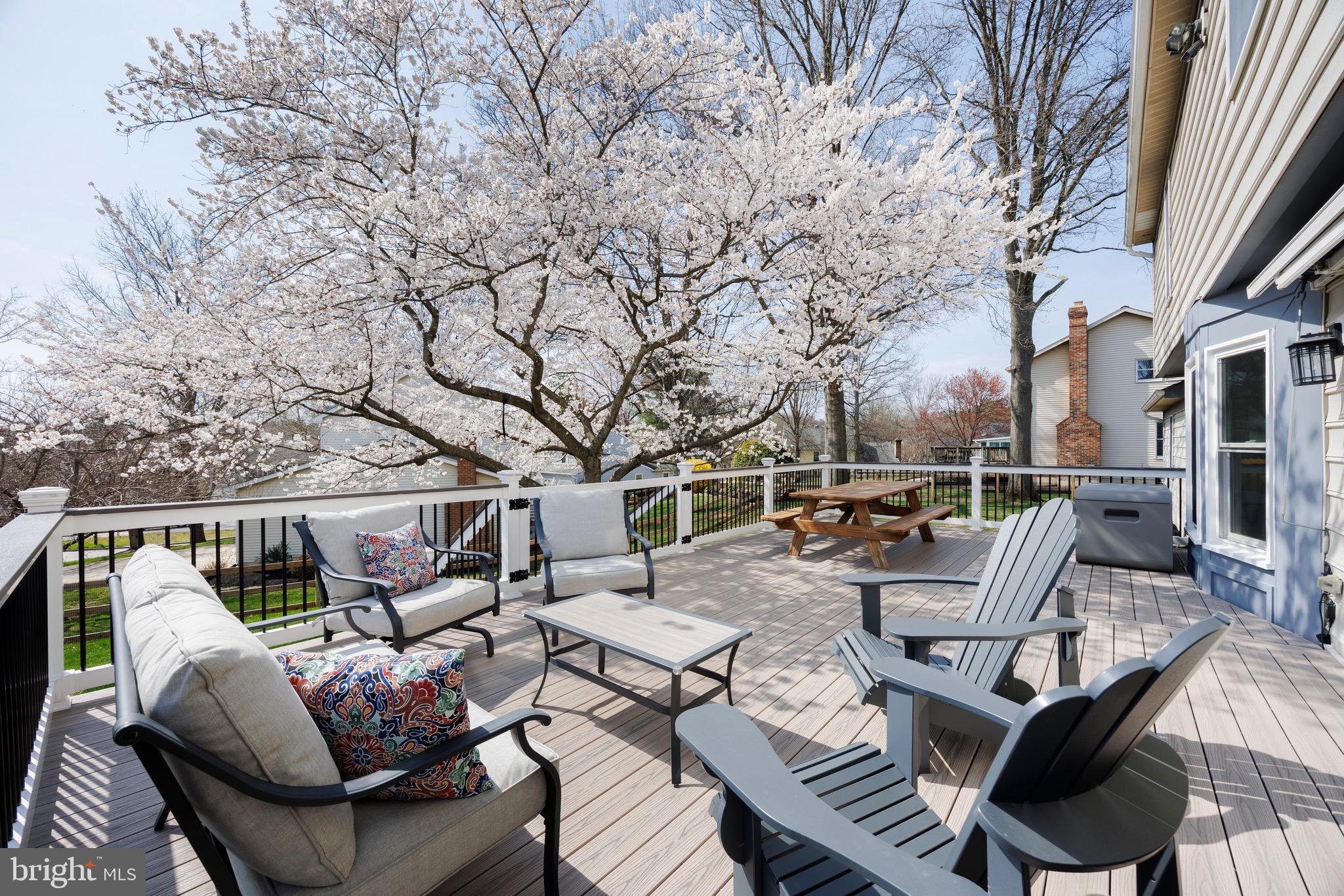 LONG REACH - Residential