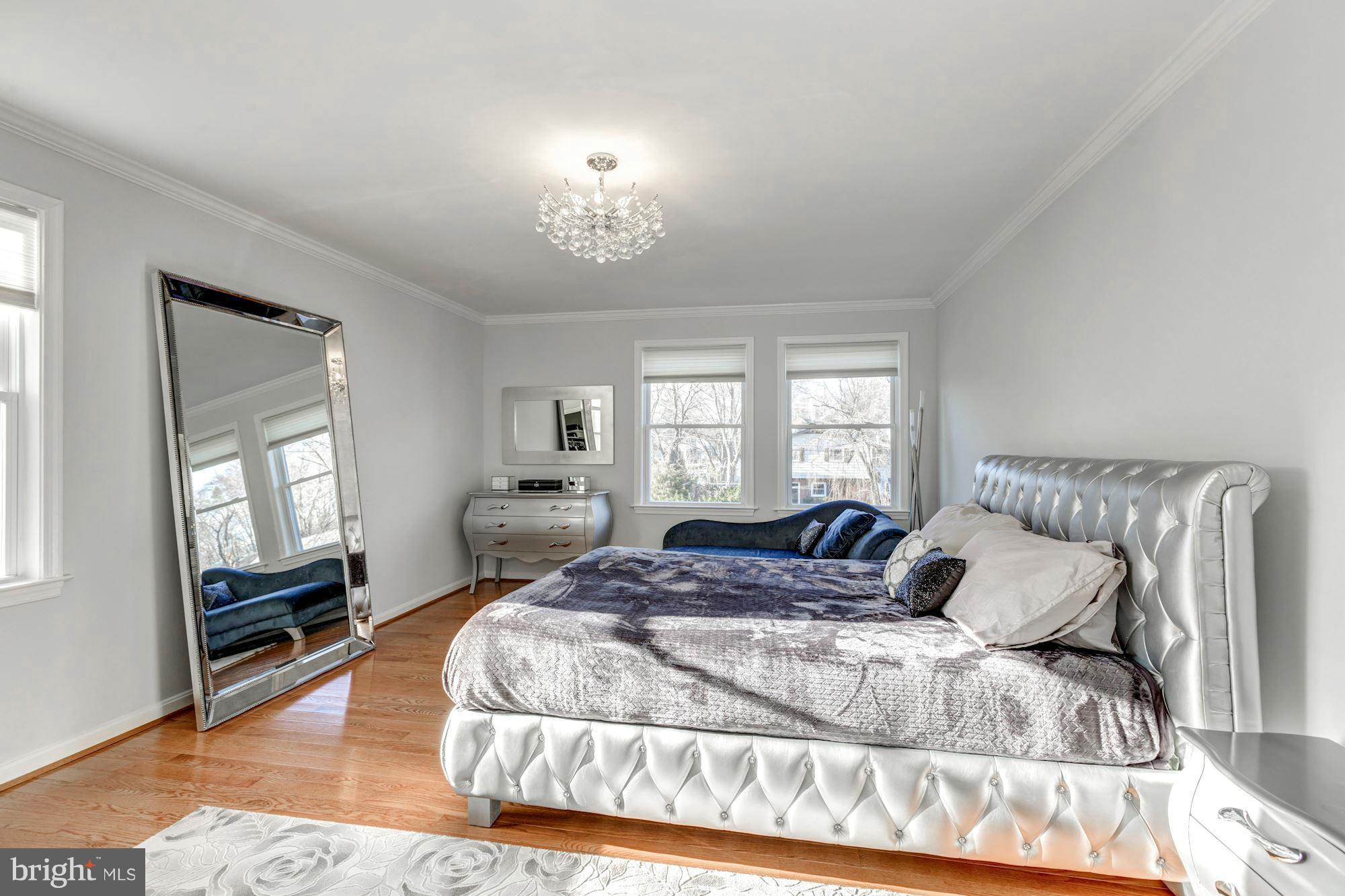 EAST VIENNA WOODS - Residential