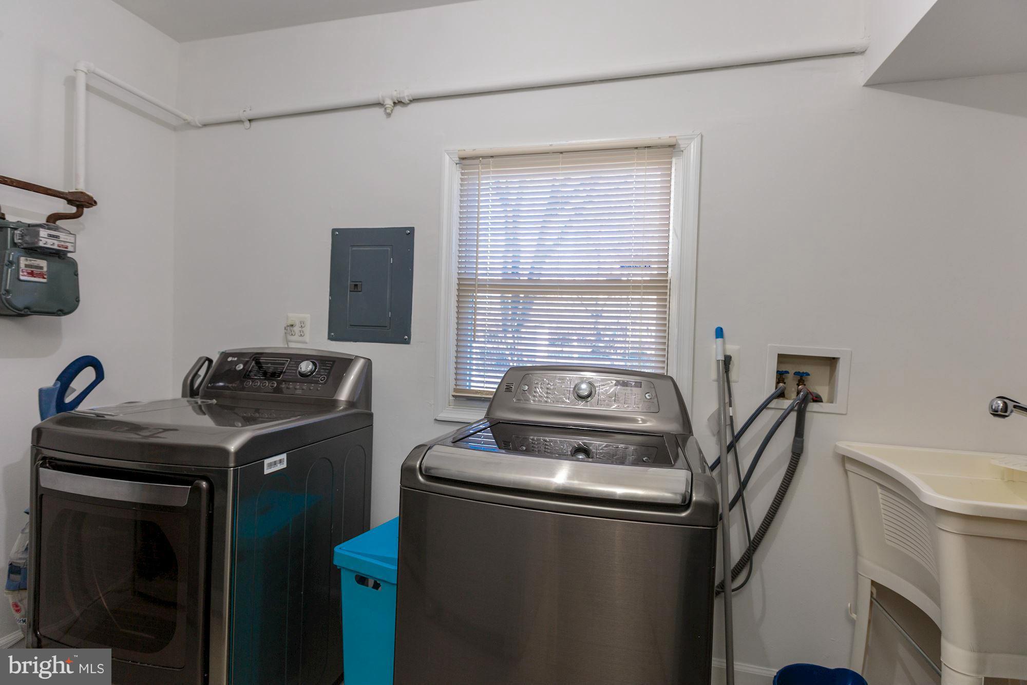 EAST VIENNA WOODS - Residential