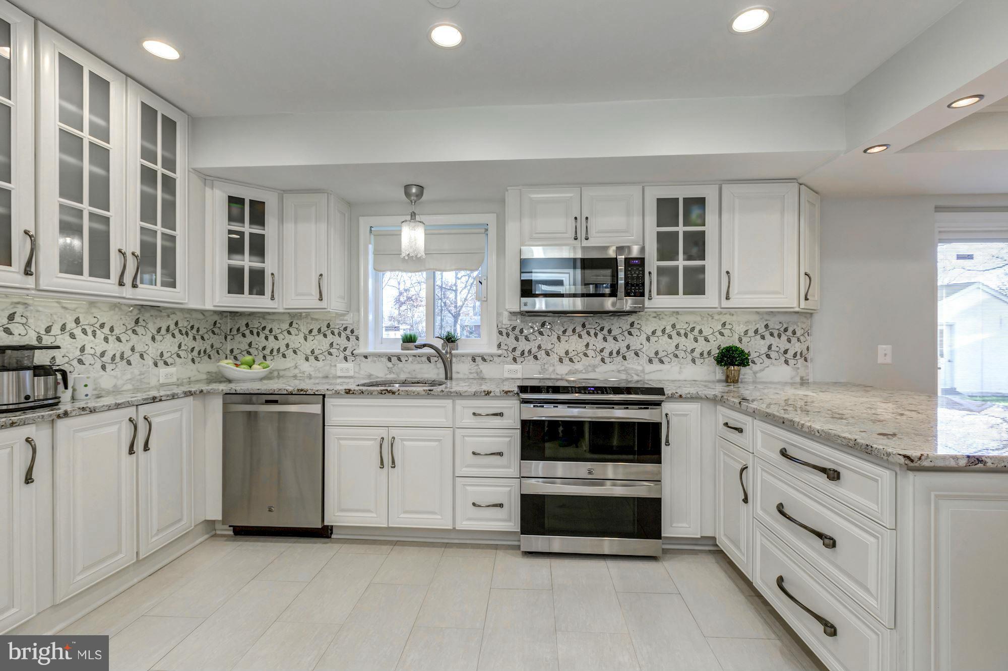 EAST VIENNA WOODS - Residential