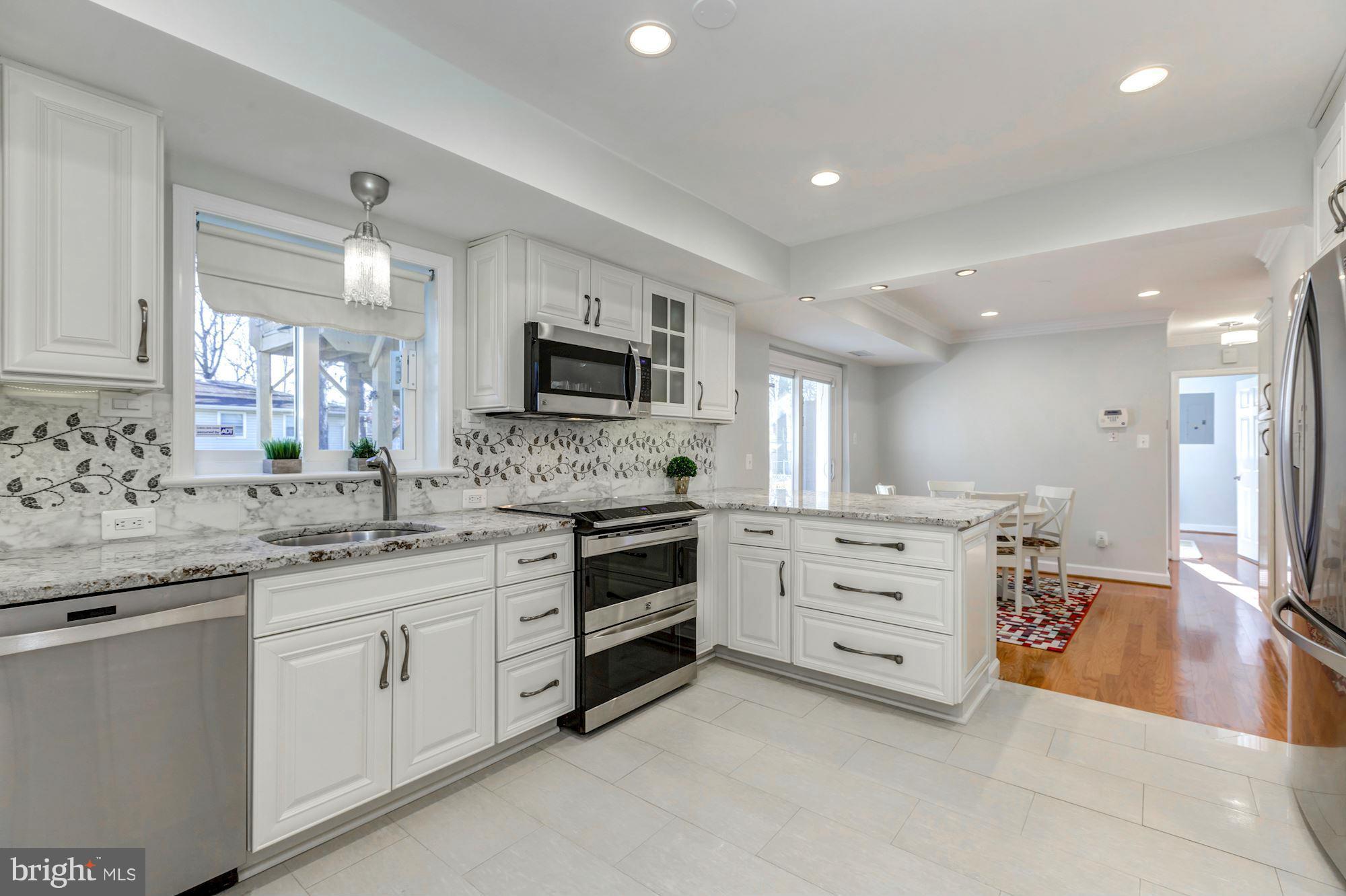 EAST VIENNA WOODS - Residential