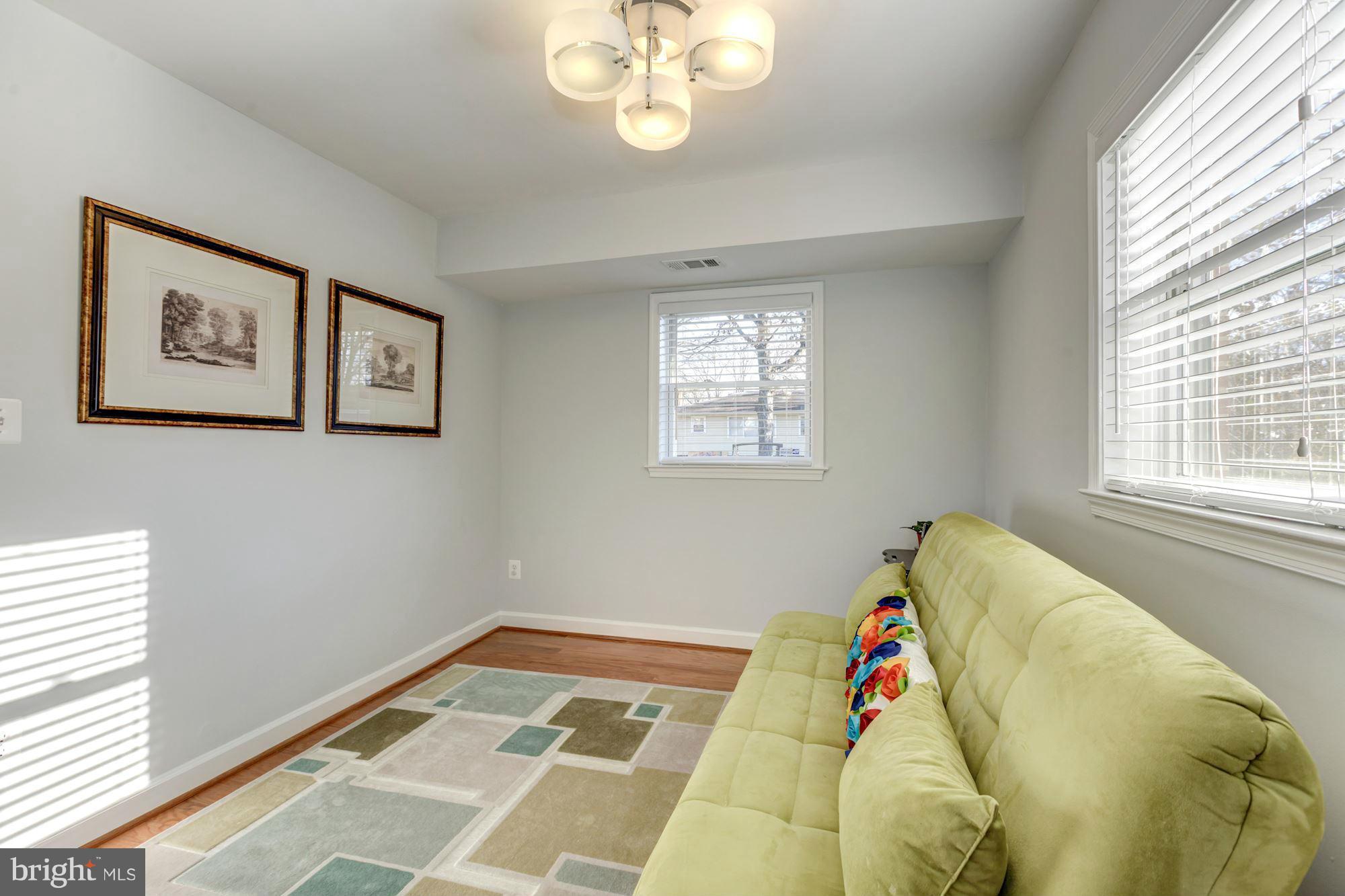 EAST VIENNA WOODS - Residential