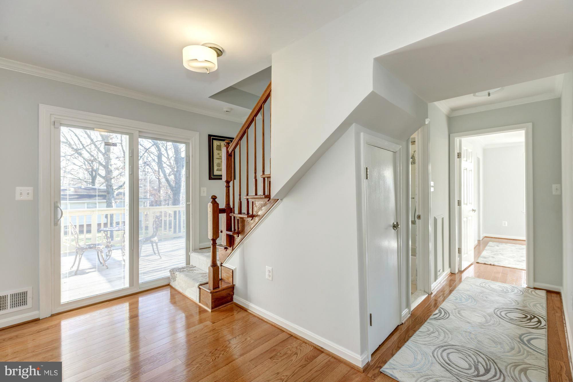 EAST VIENNA WOODS - Residential