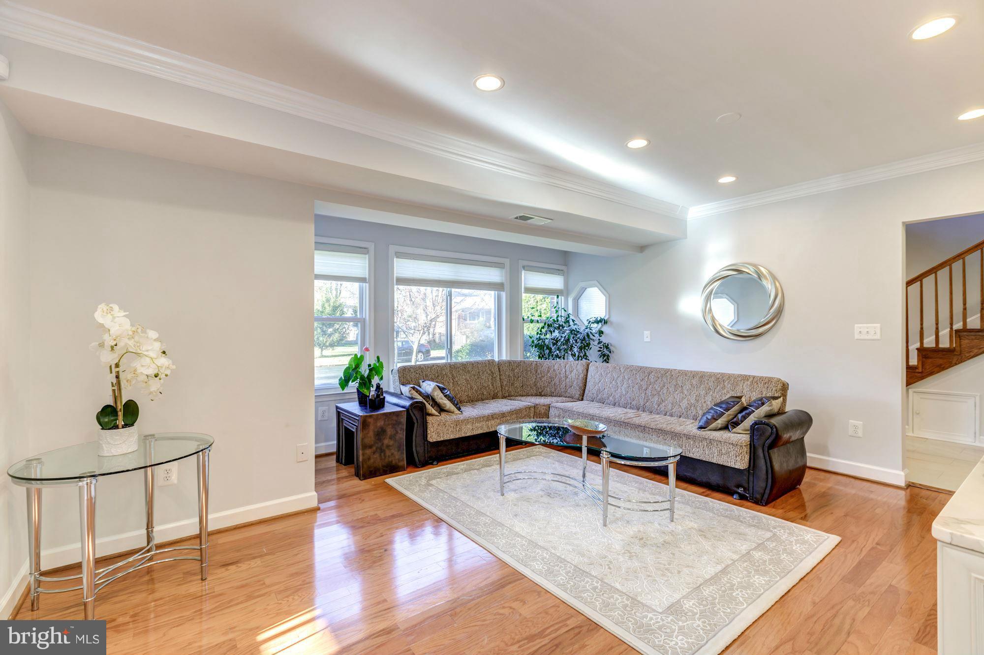 EAST VIENNA WOODS - Residential