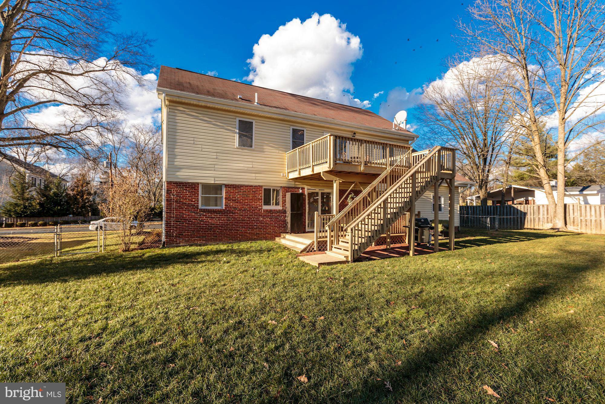 EAST VIENNA WOODS - Residential