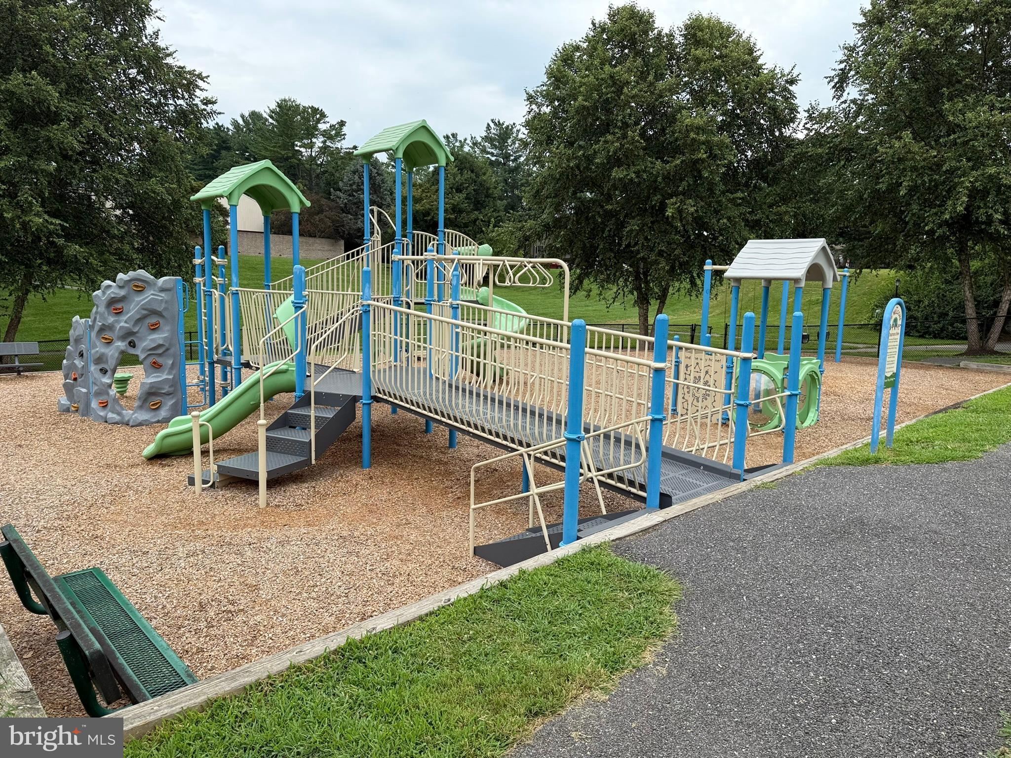 MARYLAND PLACE - Residential