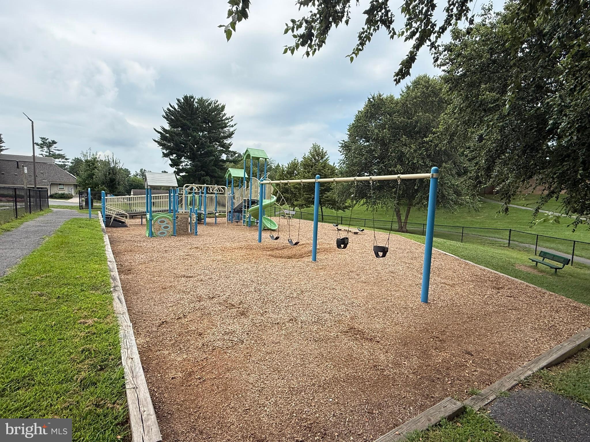 MARYLAND PLACE - Residential