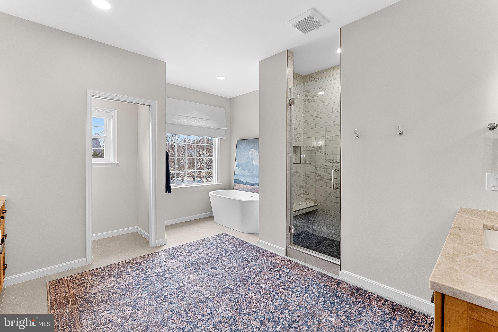 VANTAGE POINTE - Residential