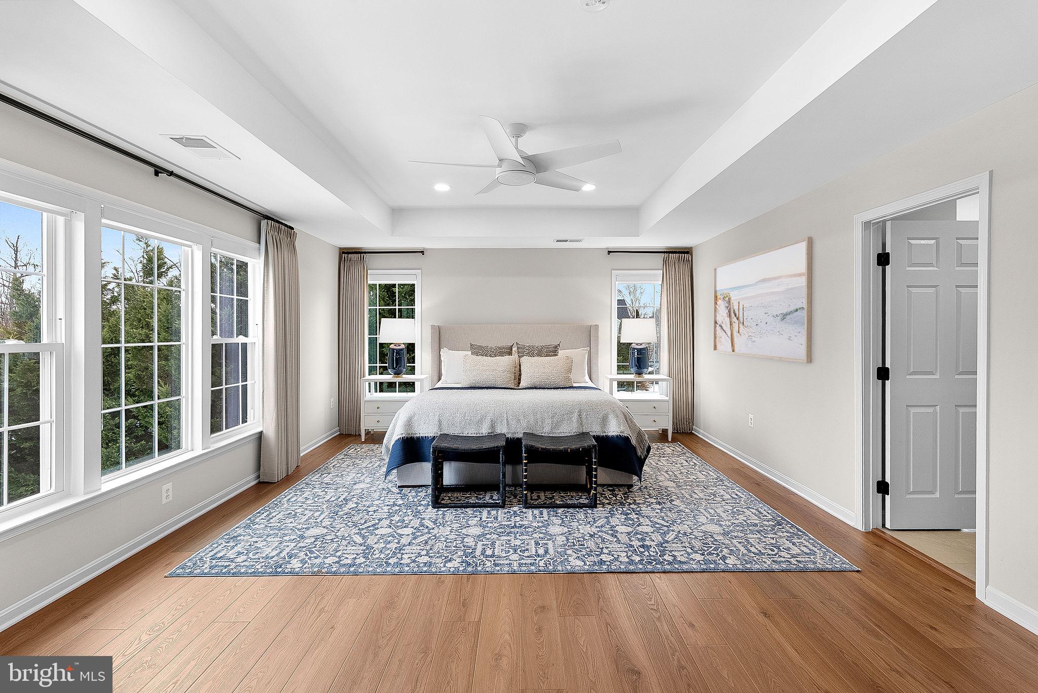 VANTAGE POINTE - Residential