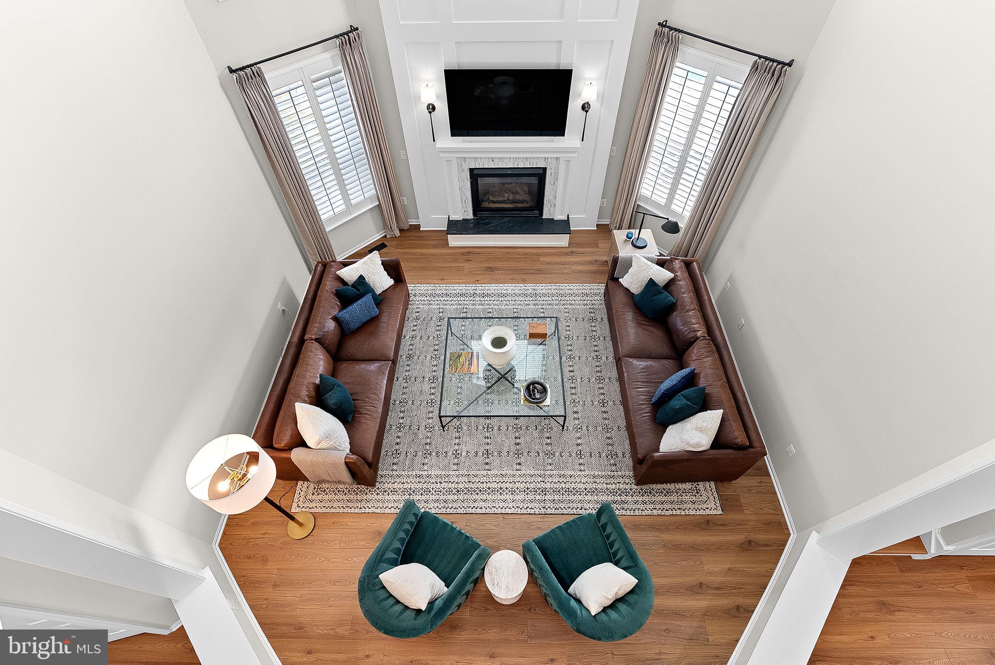 VANTAGE POINTE - Residential