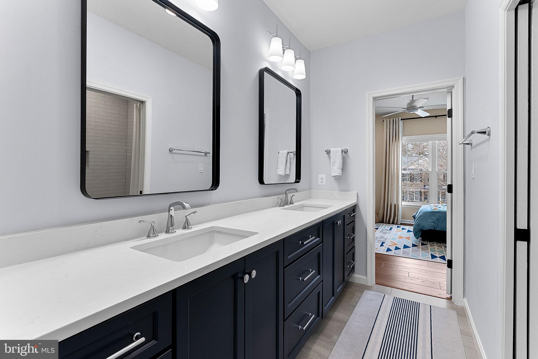 VANTAGE POINTE - Residential