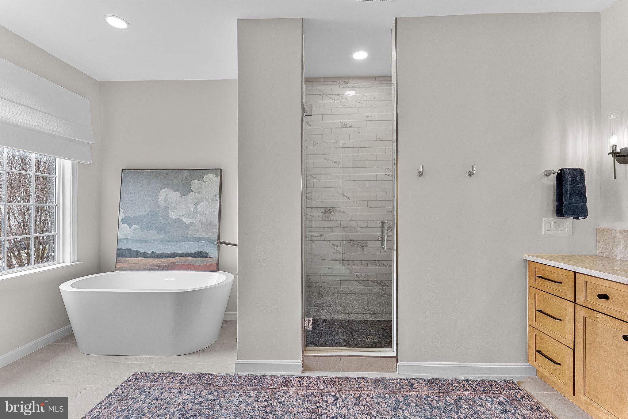 VANTAGE POINTE - Residential