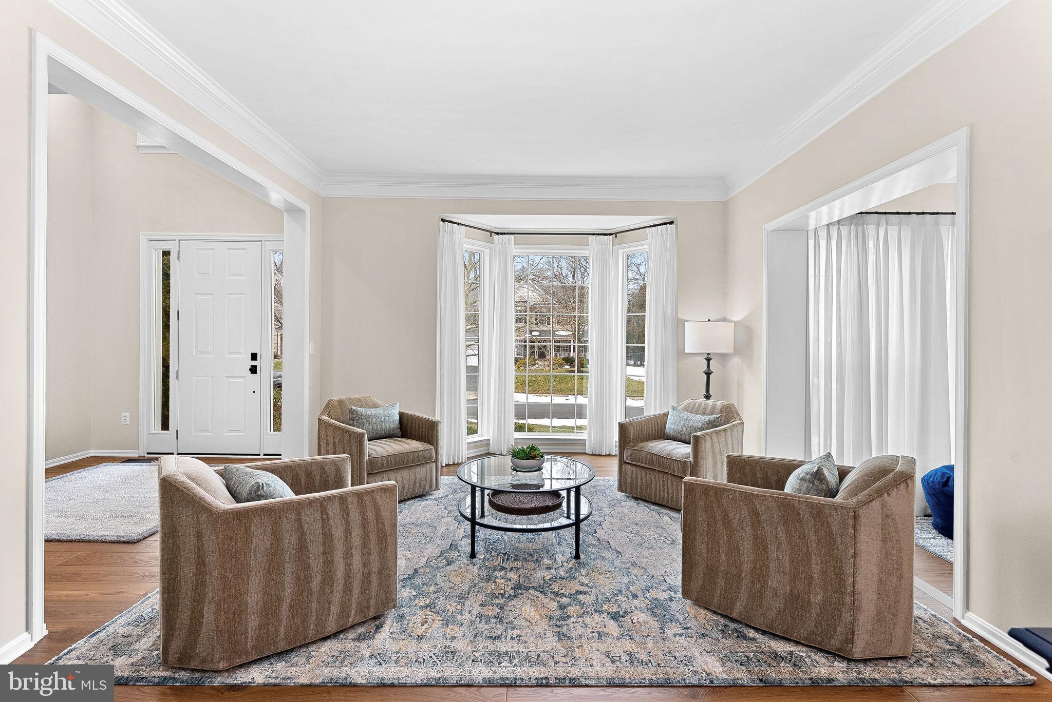 VANTAGE POINTE - Residential