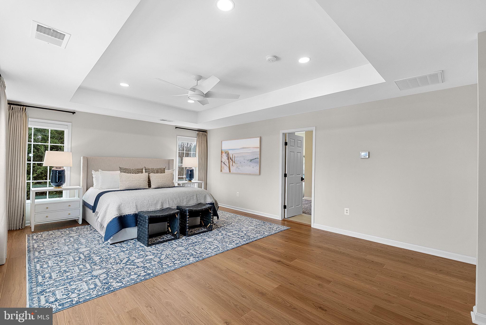 VANTAGE POINTE - Residential