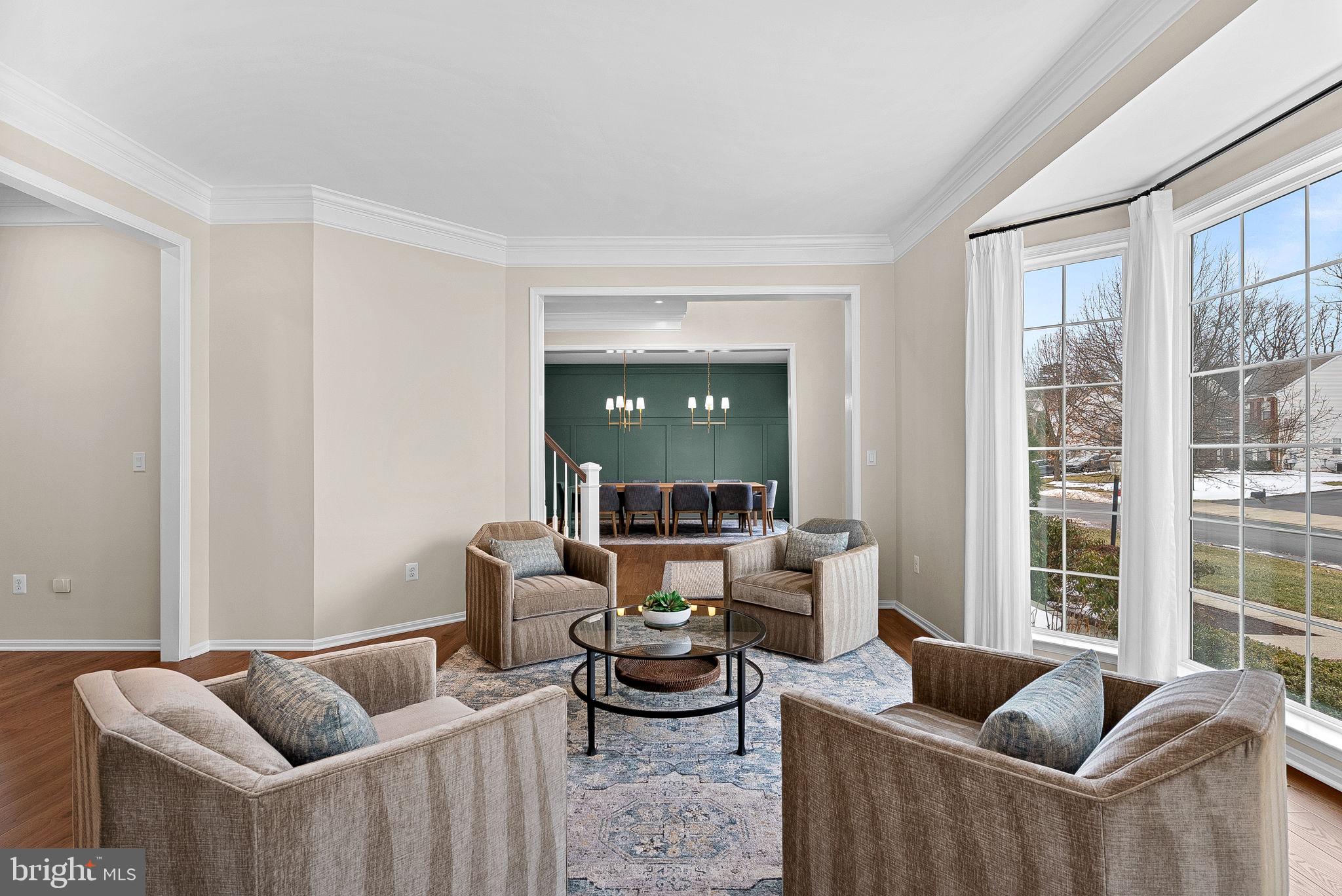 VANTAGE POINTE - Residential