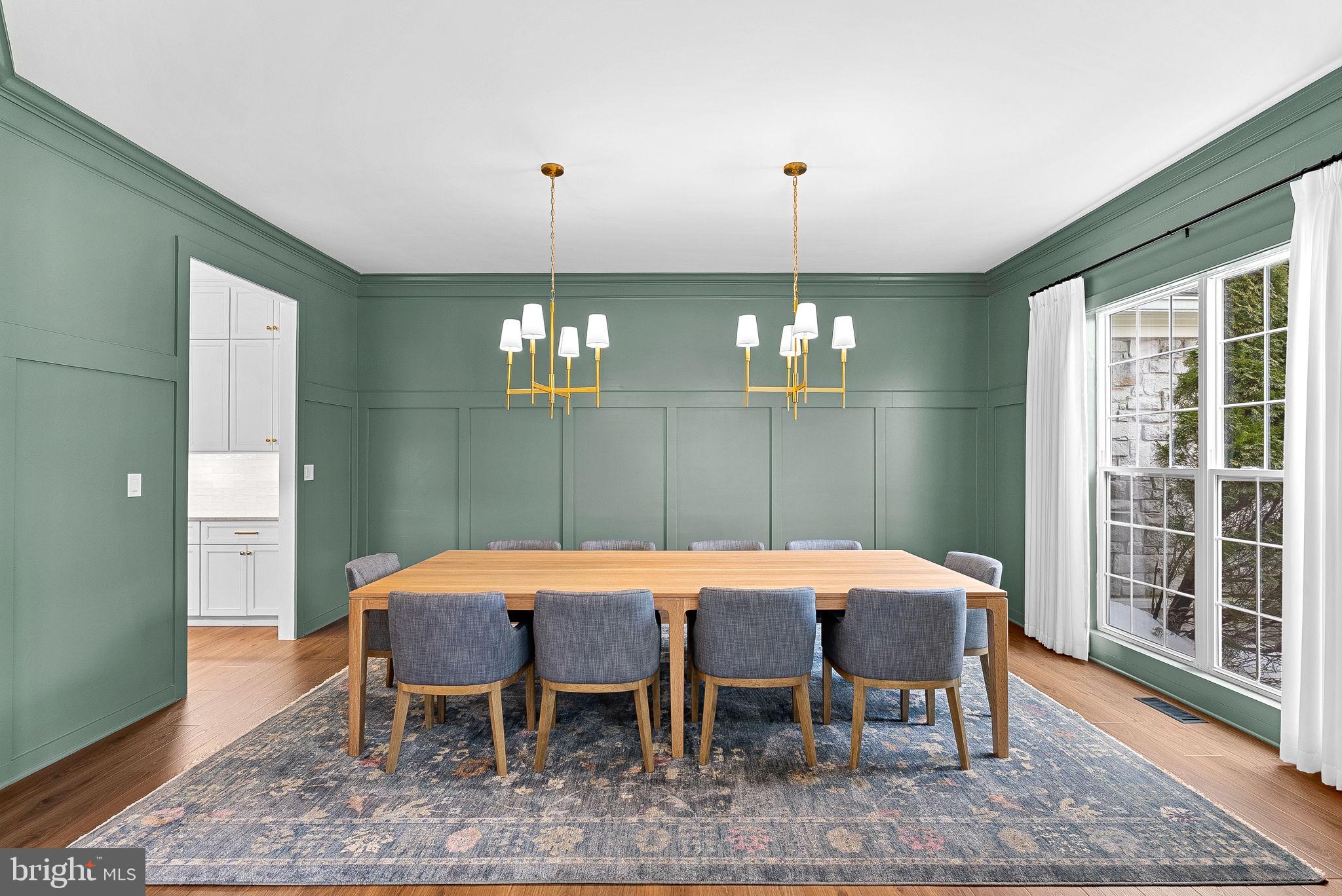 VANTAGE POINTE - Residential