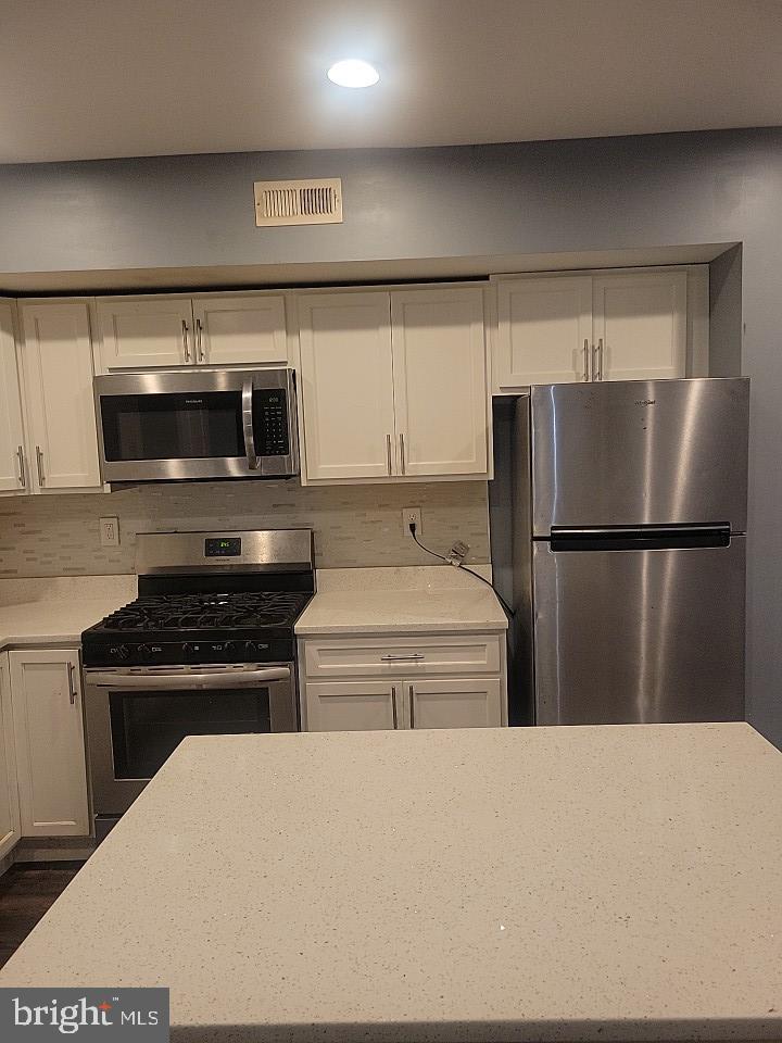 FOUR BY FOUR - Residential